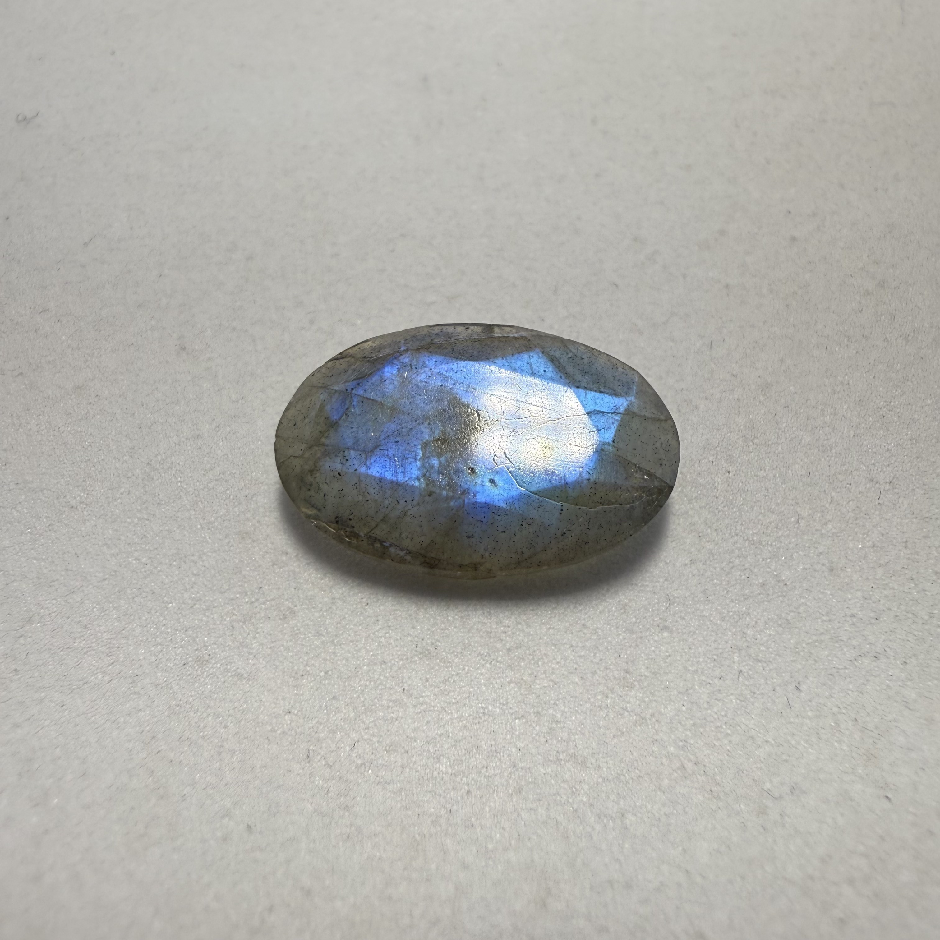 Labradorite - 8.45 Carat