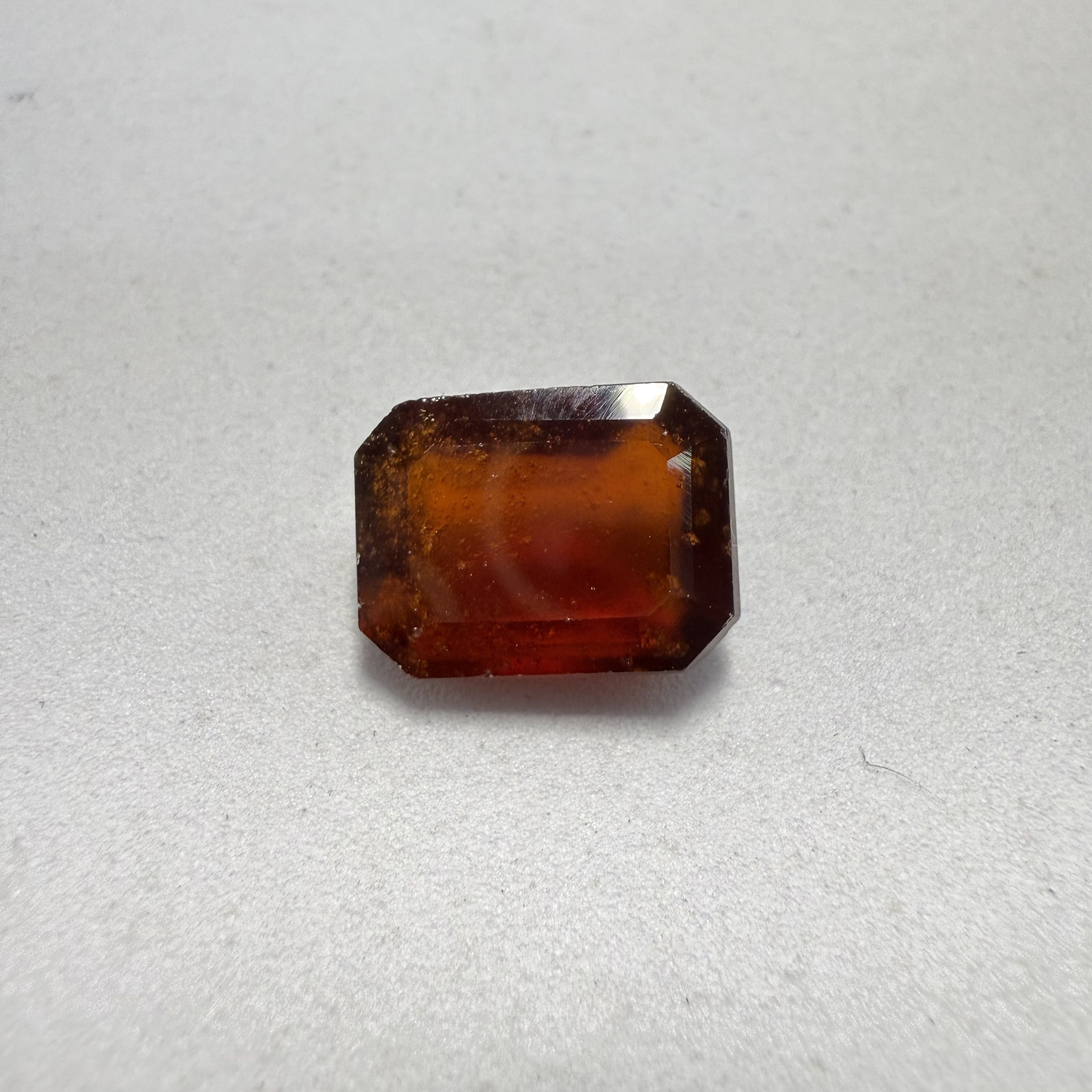 Garnet - 8.20 Carat