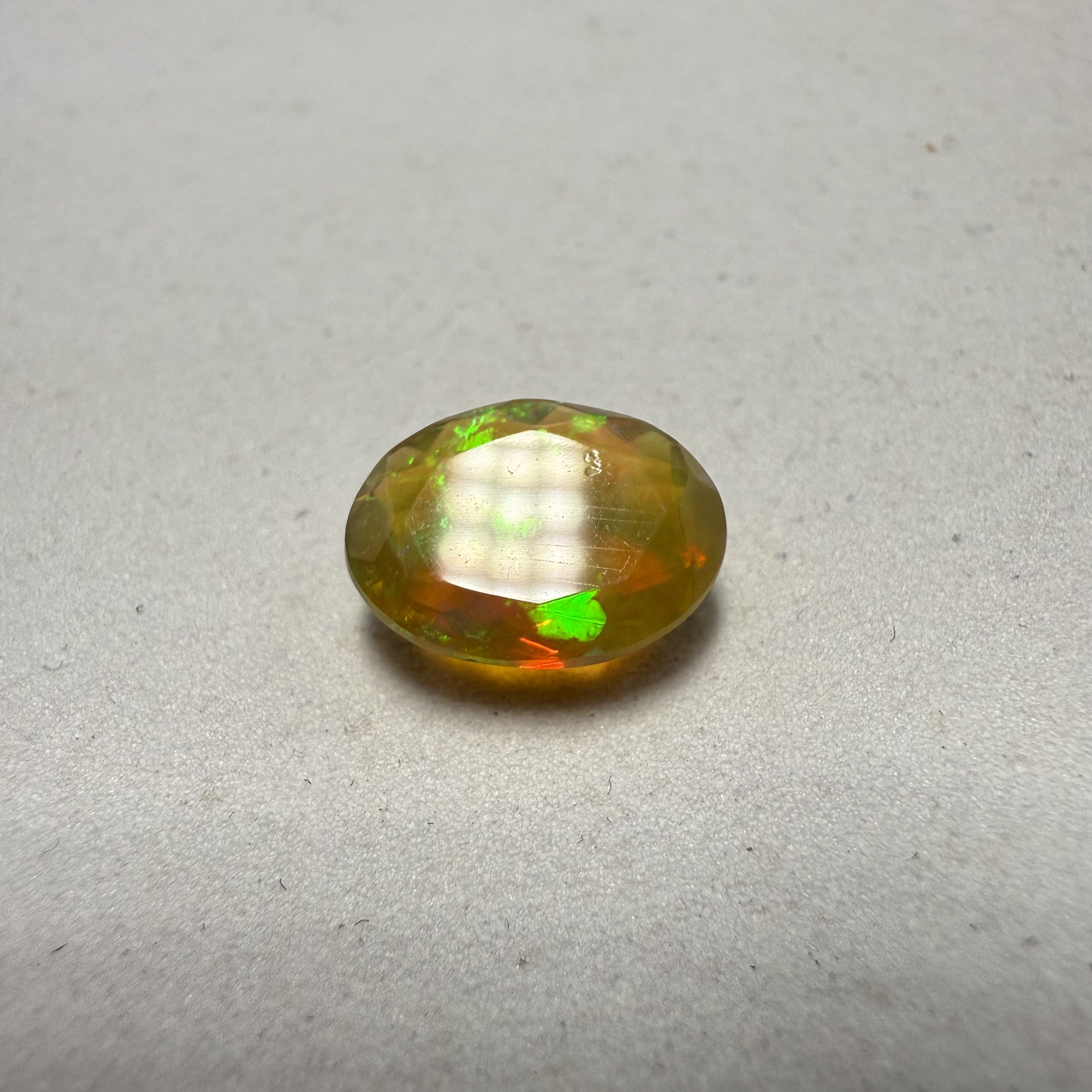 Opal - 1.40 Carat