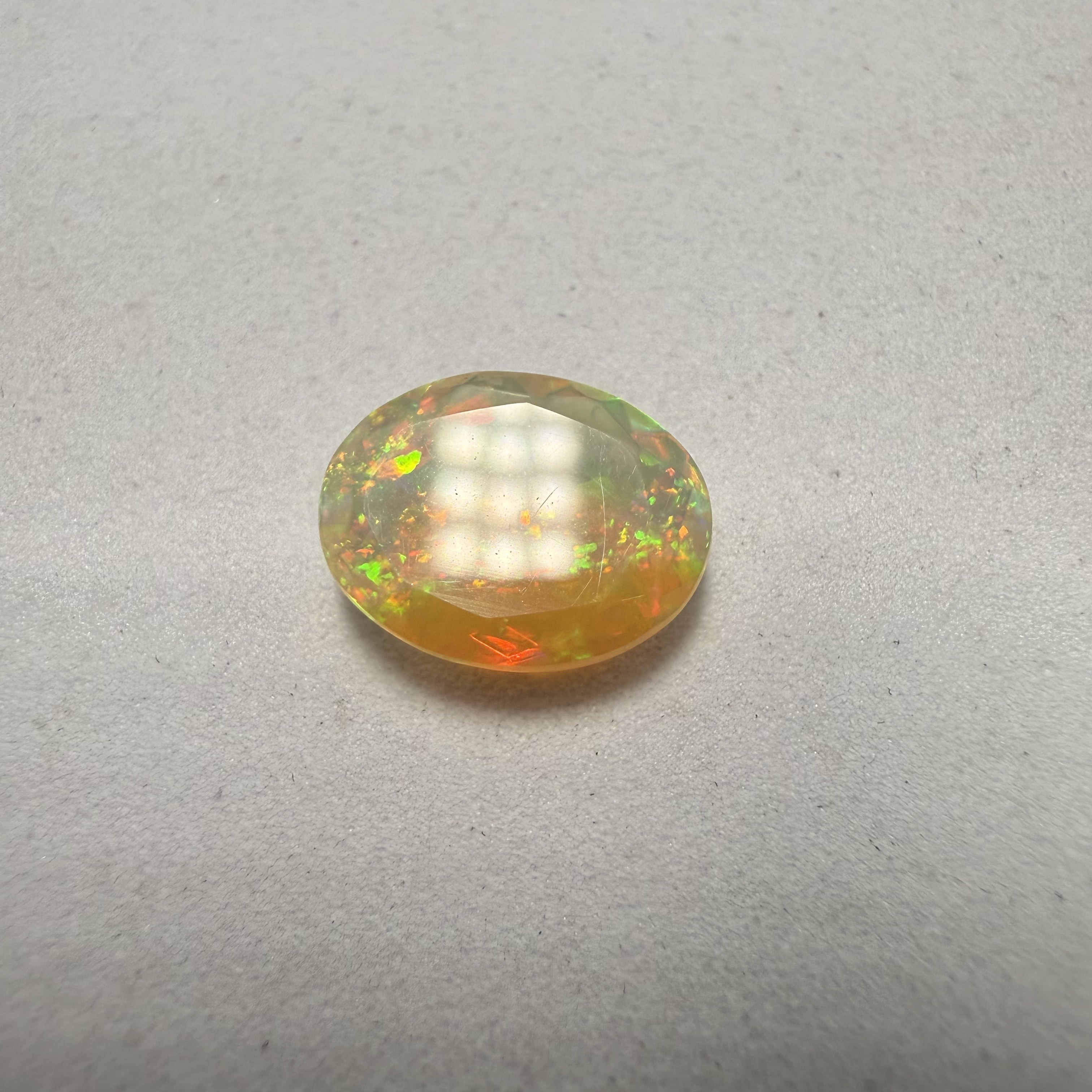 Opal - 1.90 Carat