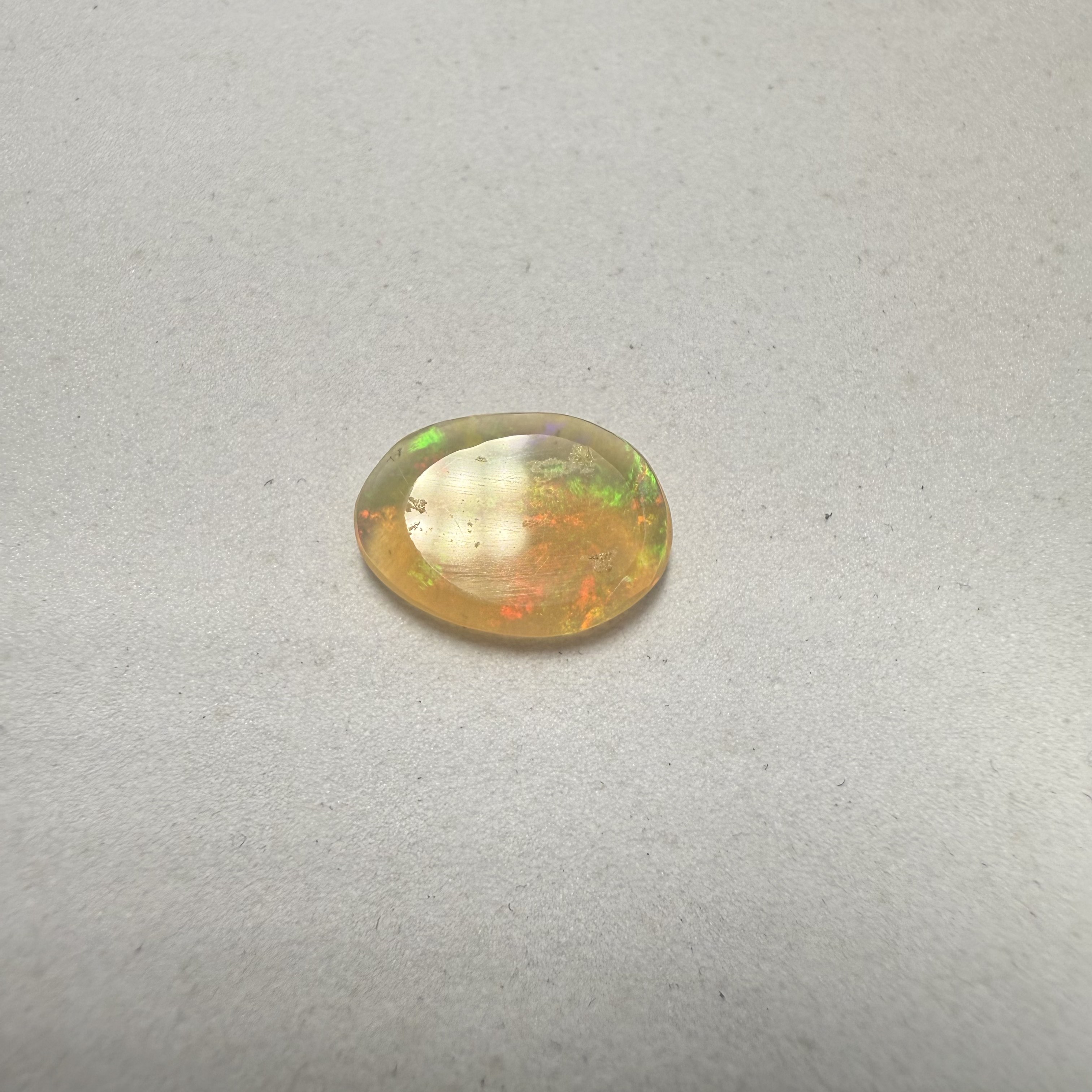 Opal - 1.40 Carat